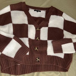 Knitted cropped sweater